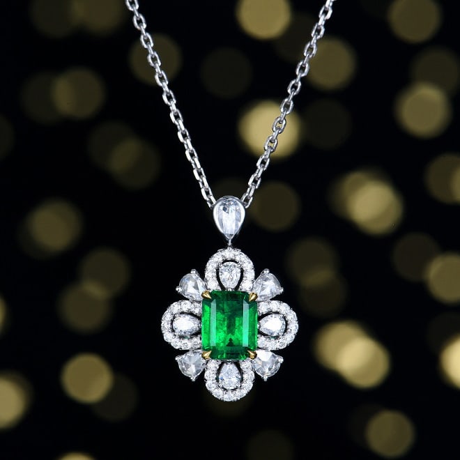 14k Gold 1.92 Ctw Vivid Green Natural Emerald & Diamond Ring/pendant( Without Chain ): Ref:230972056 // gold content:14k gold // ring size:7. 25us // // main gemstone:emerald // shape:octagonal // carat weight:1. 01ct // color:vivid green // treatment:natural // // adjacent gemstone