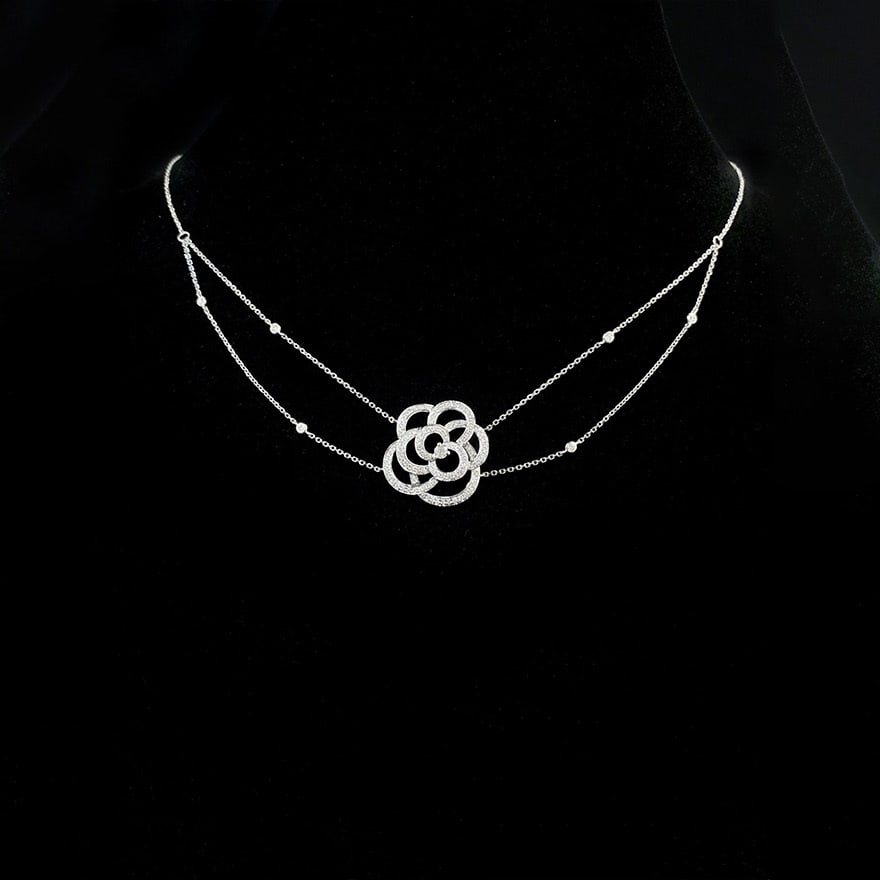 14k Gold 0.45 Ct Natural H Diamond & Flowers Necklace: Ref:230972061 // gold content:14k gold // main gemstone:diamond // shape:round // carat weight:0. 45ct // clarity grade:vs-si // color:h // treatment:natural // cut grade:g // Condition: NewLow