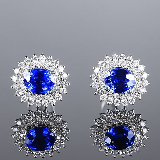 14k Gold 2.44 Ctw Natural Sapphire & Diamond Earrings: Ref:230972067 // gold content:14k gold // main gemstone:sapphire // shape:oval // carat weight:1. 76ct // color:royal blue // treatment:natural // // adjacent gemstone 2 : diamond // number of stones: