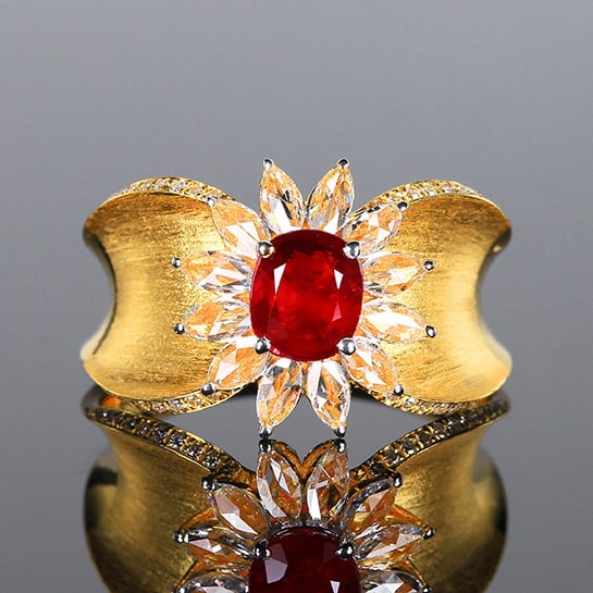14k Gold 1.60 Ctw Natural Ruby & Diamond Ring: Ref:230972096 // gold content:14k gold // ring size:7. 25us // // main gemstone:ruby // shape:oval // carat weight:1. 03ct // color:pigeonblood red // treatment:natural // // adjacent gemstone 2 : dia