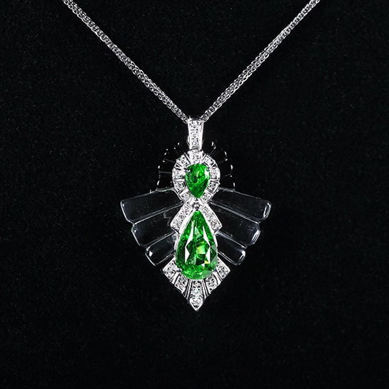 14k Gold 1.34 Ctw Vivid Green Natural Tsavorite & Diamond Pendant( Without Chain ): Ref:230972104 // gold content:14k gold // main gemstone:tsavorite // shape:pear // carat weight:1. 24ct // color:vivid green // treatment:natural // // adjacent gemstone 2 : diamond // number of