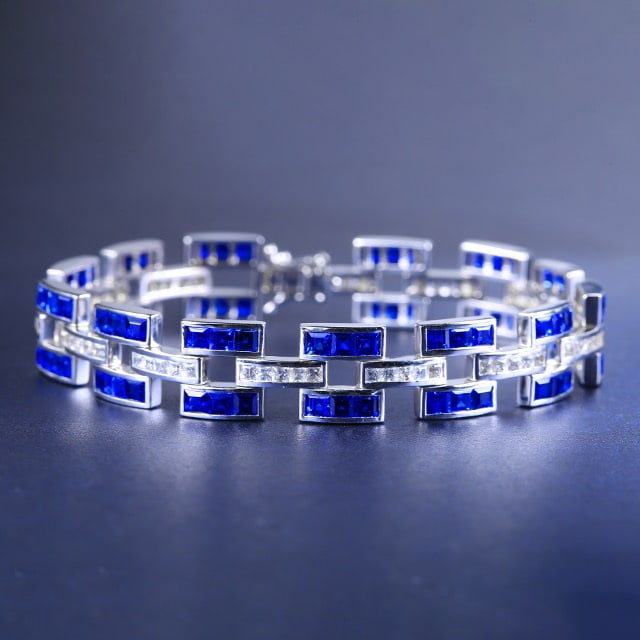 14k Gold 14.0 Ctw Natural Sapphire & Sapphire Bracelet: Ref:230972131 // gold content:14k gold // main gemstone:sapphire // shape:square // carat weight:11. 3ct // color:royal blue // treatment:natural // // adjacent gemstone 2 : sapphire // number of