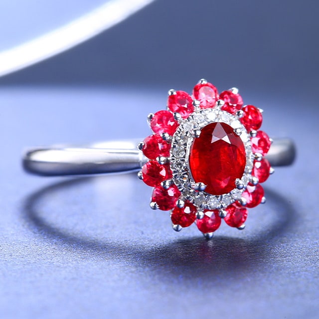 14k Gold 0.87 Ctw Natural Ruby & Diamond Ring - 3