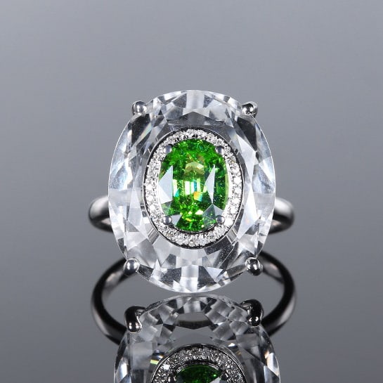14k Gold 1.66 Ctw Natural Tsavorite & Diamond Ring: Ref:230972138 // gold content:14k gold // ring size:7. 25us // // main gemstone:tsavorite // shape:oval // carat weight:1. 58ct // color:green // treatment:natural // // adjacent gemstone 2 :