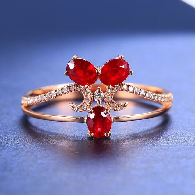 14k Gold 1.07 Ctw Natural Ruby & Diamond Ring: Ref:230972161 // gold content:14k gold // ring size:7. 25us // // main gemstone:ruby // shape:oval // carat weight:0. 95ct // color:red // treatment:natural // // adjacent gemstone 2 : diamond //