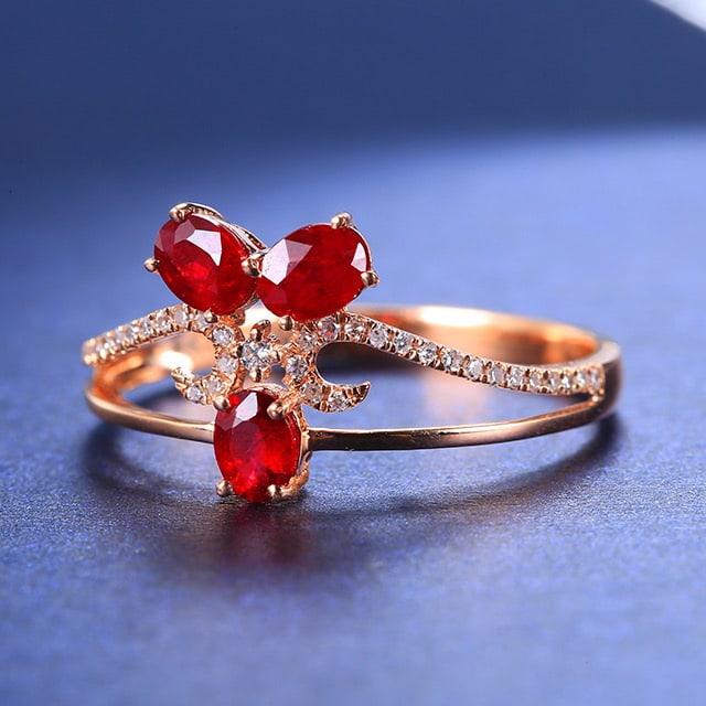 14k Gold 1.07 Ctw Natural Ruby & Diamond Ring - 2