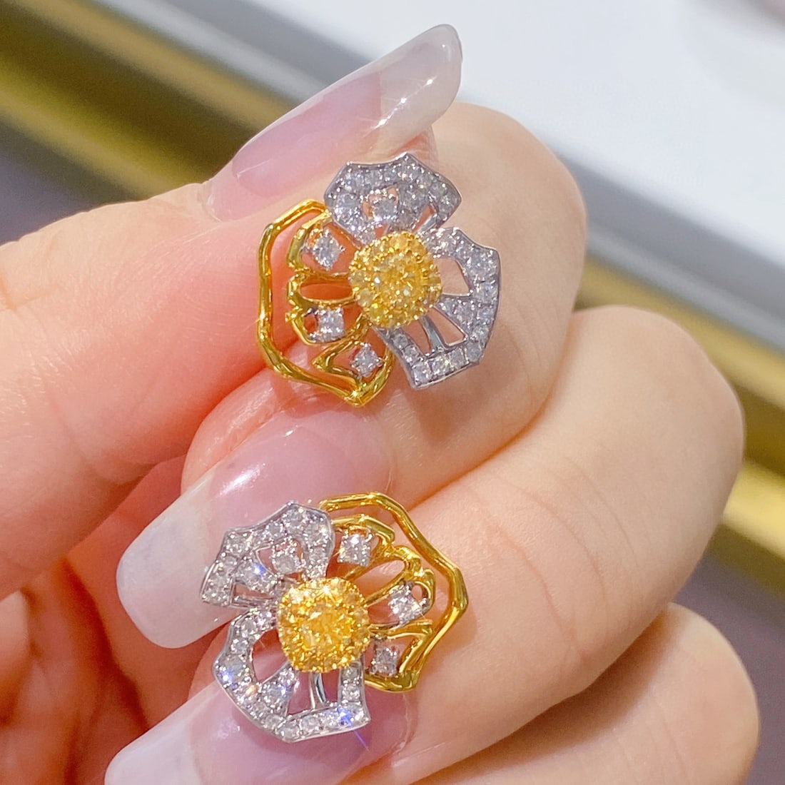 14k Gold 0.87 Ctw Natural Yellow Diamond & Diamond Earrings (1 of 6)