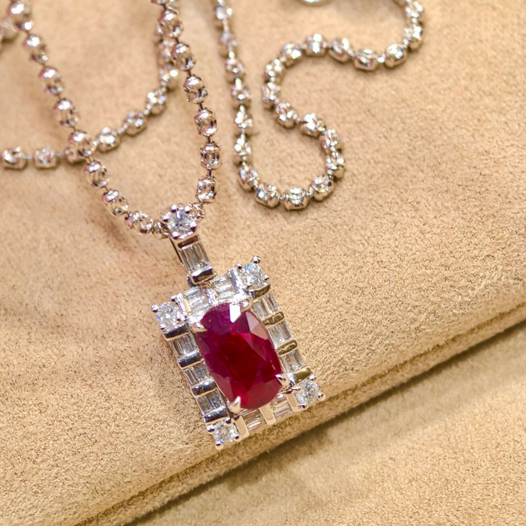 14k Gold 1.41 Ctw Natural Ruby & Diamond Pendant( Without Chain ): Ref:230972190 // gold content:14k gold // main gemstone:ruby // shape:oval // carat weight:1. 05ct // color:pigeonblood red // treatment:natural // // adjacent gemstone 2 : diamond // shape:multiply /