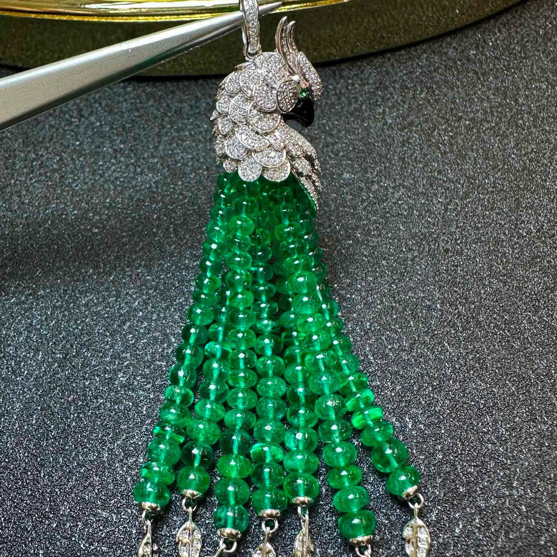 14k Gold 41.00 Ctw Natural Emerald & Diamond Pendant( Without Chain ): Ref:230972210 // gold content:14k gold // main gemstone:emerald // shape:bead // carat weight:40. 45ct // color:green // treatment:natural // // adjacent gemstone 2 : diamond // shape:round //