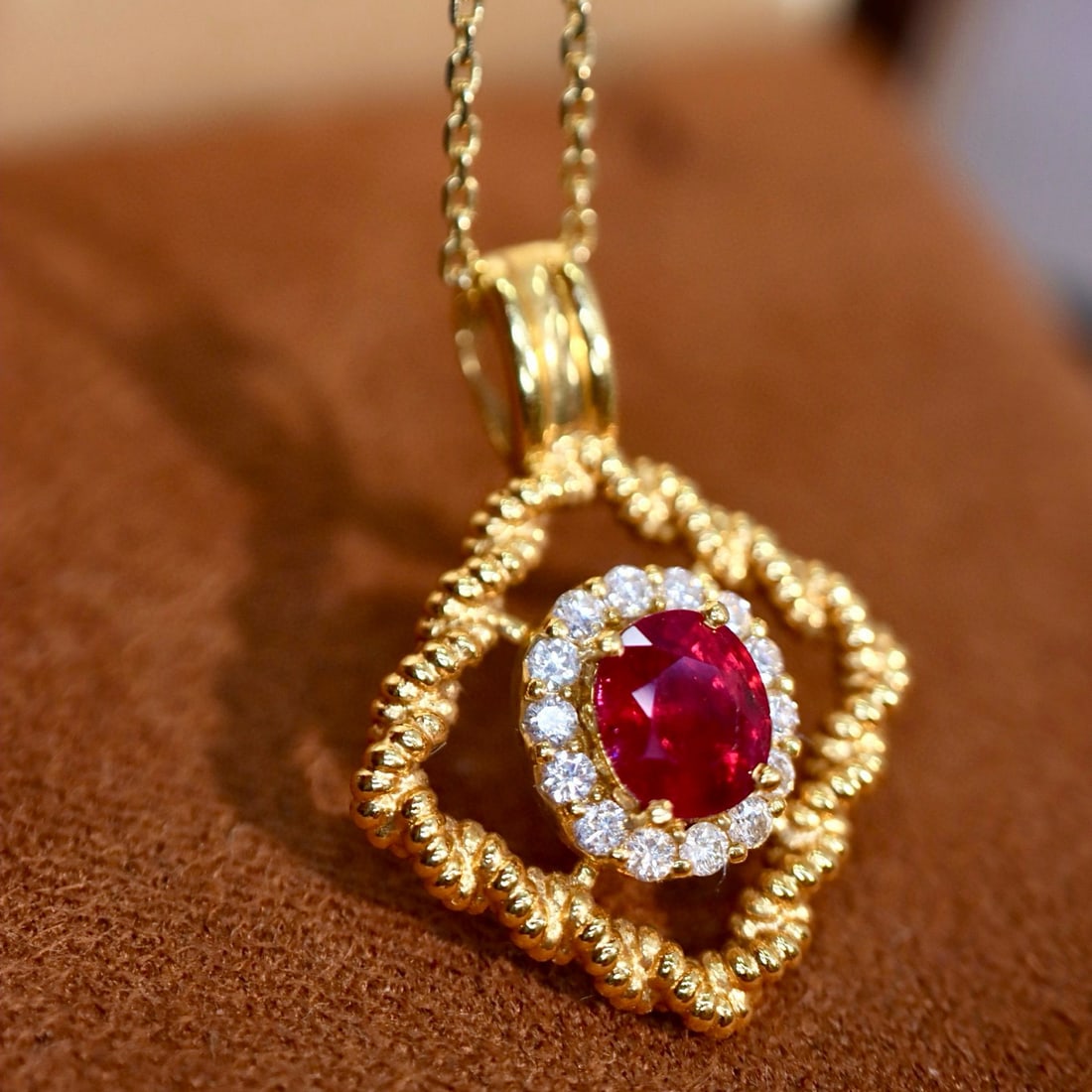 14k Gold 1.11 Ctw Vivid Red Natural Ruby & Diamond Pendant( Without Chain ): Ref:230972242 // gold content:14k gold // main gemstone:ruby // shape:oval // carat weight:0. 91ct // color:vivid red // treatment:natural // // adjacent gemstone 2 : diamond // shape:round // carat w