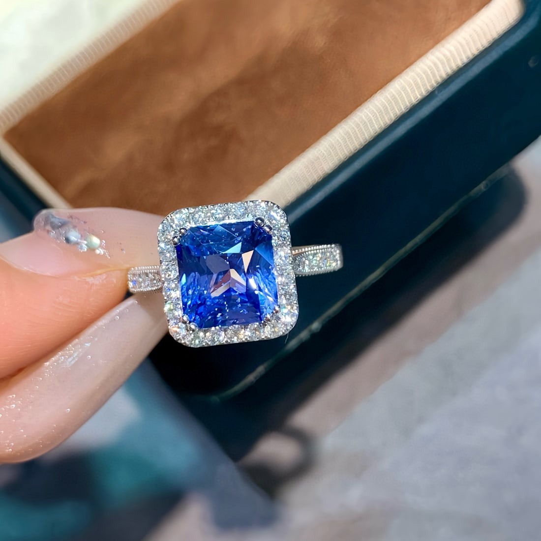 14k Gold 3.40 Ctw Natural Sapphire & Diamond Ring: Ref:230972260 // gold content:14k gold // ring size:7. 25us // // main gemstone:sapphire // shape:octagonal // carat weight:3. 03ct // color:blue // treatment:natural // // adjacent gemstone 2 :