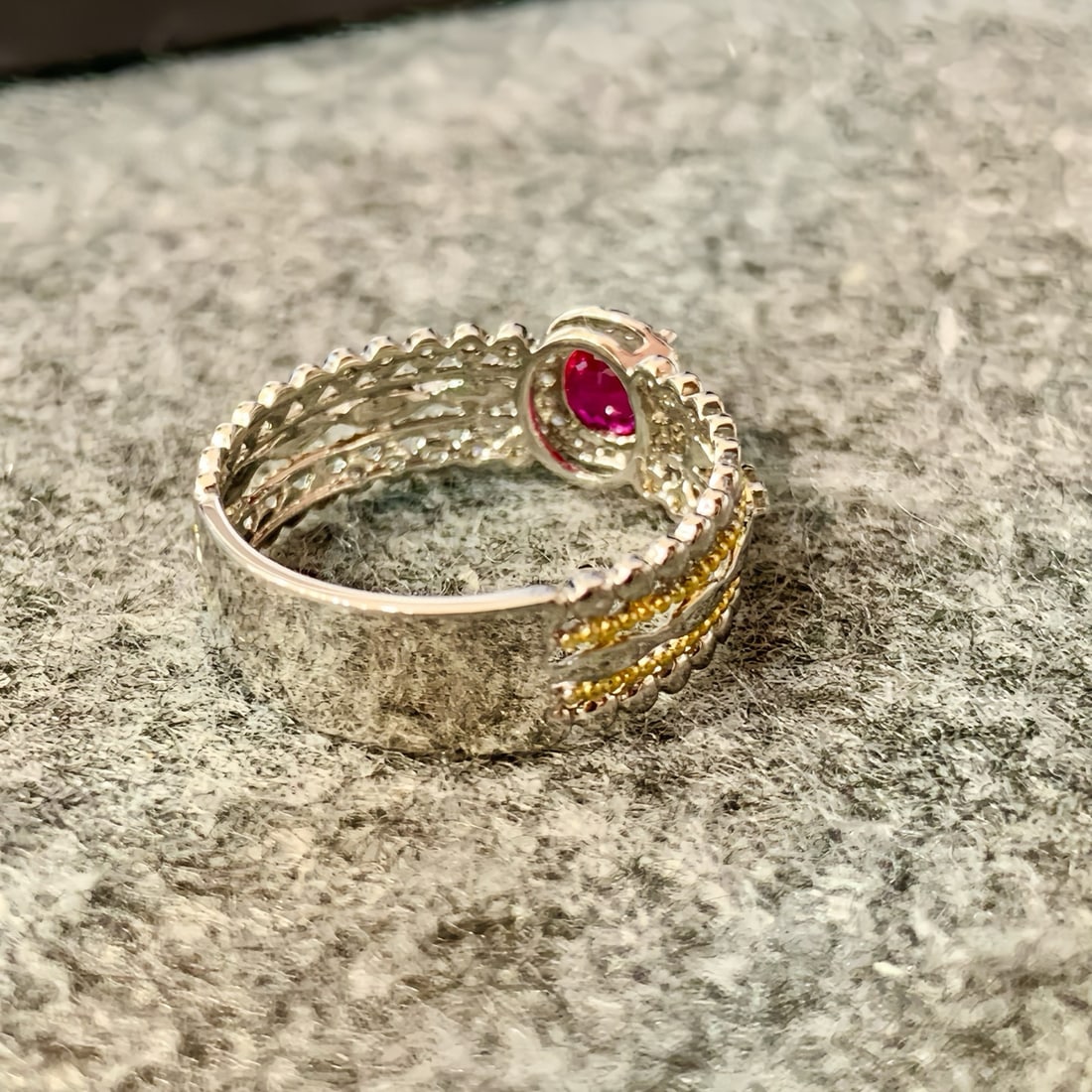 14k Gold 0.83 Ctw Natural Ruby & Diamond Ring - 2