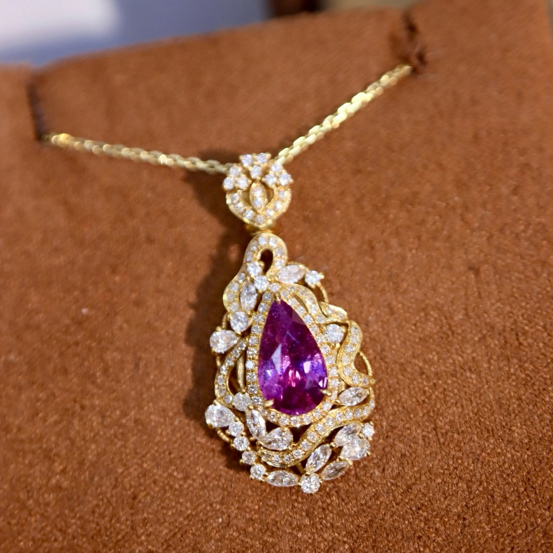 14k Gold 2.48 Ctw Natural Sapphire & Diamond Pendant( Without Chain ): Ref:230972284 // gold content:14k gold // main gemstone:sapphire // shape:pear // carat weight:1. 64ct // color:purple // treatment:natural // // adjacent gemstone 2 : diamond // shape:multiply //