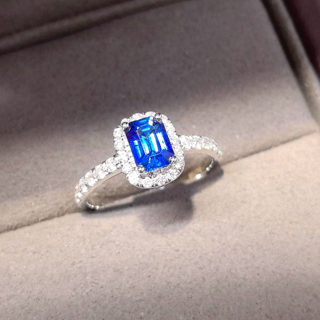 14k Gold 1.39 Ctw Natural Sapphire & Diamond Ring: Ref:230972299 // gold content:14k gold // ring size:7. 25us // // main gemstone:sapphire // shape:octagonal // carat weight:0. 99ct // color:blue // treatment:natural // // adjacent gemstone 2 :