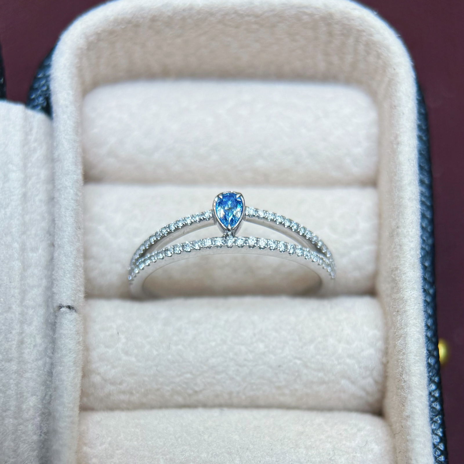 14k Gold 0.23 Ctw Natural Blue Diamond & Diamond Ring: Ref:230972318 // gold content:14k gold // ring size:7. 25us // // main gemstone:blue diamond // shape:pear // carat weight:0. 10ct // color:blue // treatment:natural // // adjacent gemstone 2 :