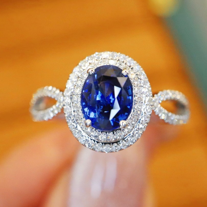 14k Gold 1.42 Ctw Natural Sapphire & Diamond Ring: Ref:230972337 // gold content:14k gold // ring size:7. 25us // // main gemstone:sapphire // shape:oval // carat weight:1. 12ct // color:royal blue // treatment:natural // // adjacent gemstone 2 :