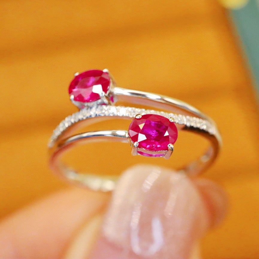 14k Gold 0.69 Ctw Natural Ruby & Diamond Ring - 4