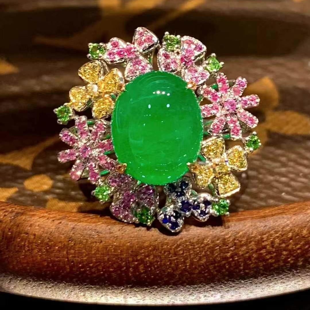 14k Gold 3.3 Ct Natural Emerald & Sapphire & Tsavorite Ring: Ref:230972363 // gold content:14k gold // ring size:7. 25us // // main gemstone:emerald // shape:oval // carat weight:3. 3ct // color:green // treatment:natural // // adjacent gemstone 2 :