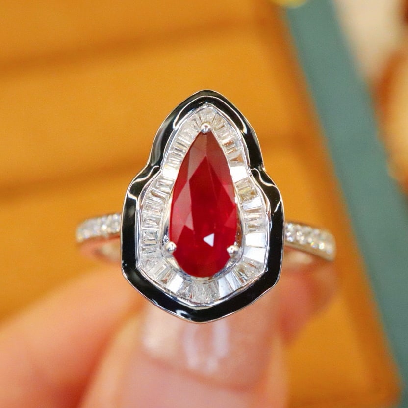 14k Gold 1.42 Ctw Natural Ruby & Diamond Ring/pendant( Without Chain ): Ref:230972430 // gold content:14k gold // ring size:7. 25us // // main gemstone:ruby // shape:pear // carat weight:1. 05ct // color:pigeonblood red // treatment:natural // // adjacent gemstone 2 :