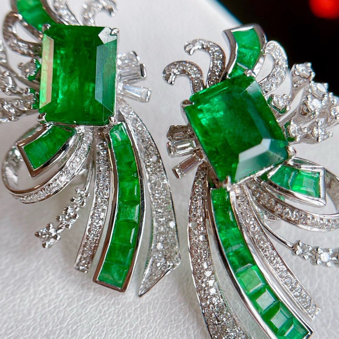 14k Gold 8.4 Ctw Vivid Green Natural Emerald & Diamond Earrings - 2