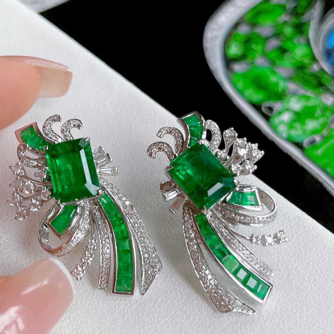14k Gold 8.4 Ctw Vivid Green Natural Emerald & Diamond Earrings - 5