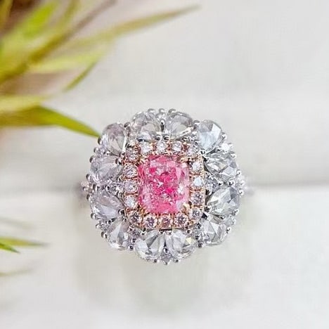 14k Gold 1.76 Ctw Natural Pink Diamond & Diamond Ring/pendant( Without Chain ): Ref:230973017 // gold content:14k gold // ring size:7. 25us // // main gemstone:pink diamond // shape:cushion // carat weight:0. 56ct // color:pink // treatment:natural // // adjacent gemstone 2 :