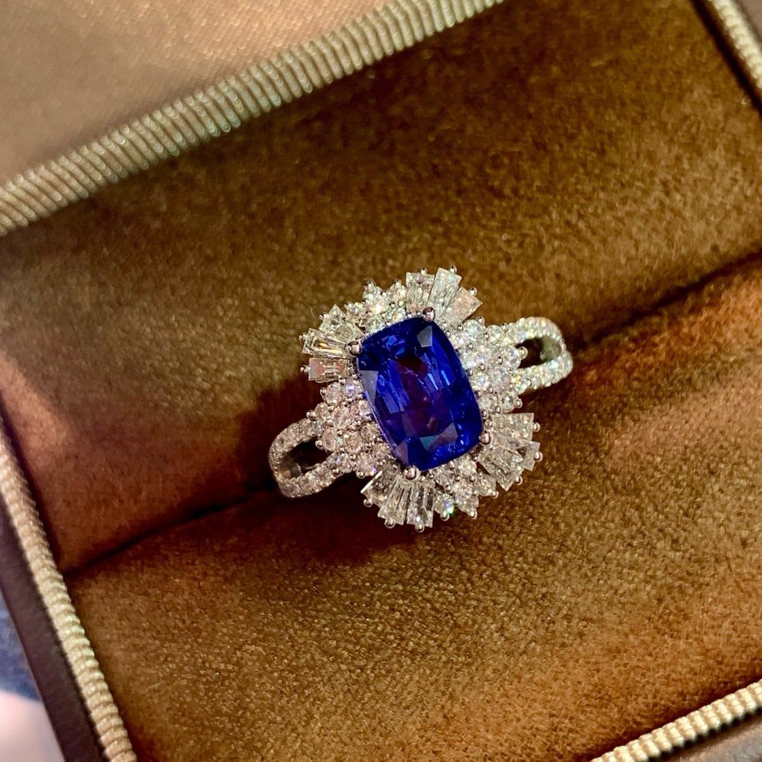 14k Gold 2.88 Ctw Natural Sapphire & Diamond Ring: Ref:230973071 // gold content:14k gold // ring size:7. 25us // // main gemstone:sapphire // shape:cushion // carat weight:2. 05ct // color:blue // treatment:natural // // adjacent gemstone 2 :
