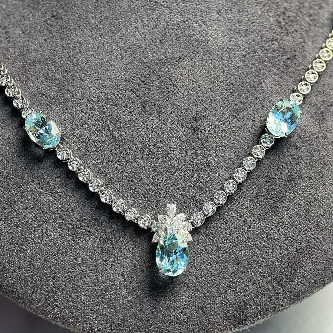 14k Gold 4.93 Ctw Natural Paraiba Tourmaline & Diamond Necklace - 3
