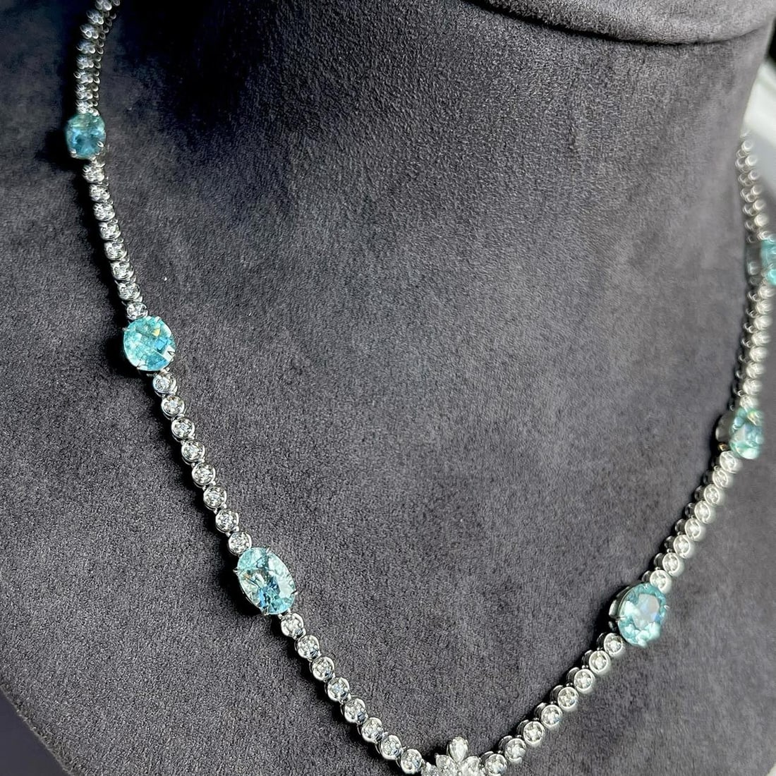 14k Gold 4.93 Ctw Natural Paraiba Tourmaline & Diamond Necklace - 4