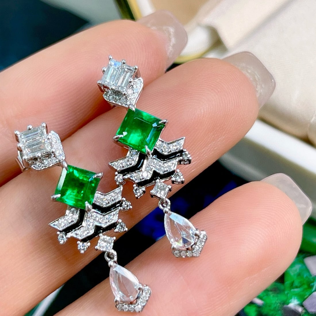 14k Gold 1.8 Ctw Vivid Green Natural Emerald & Diamond Earrings - 2