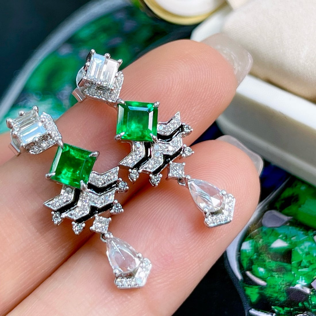 14k Gold 1.8 Ctw Vivid Green Natural Emerald & Diamond Earrings - 3