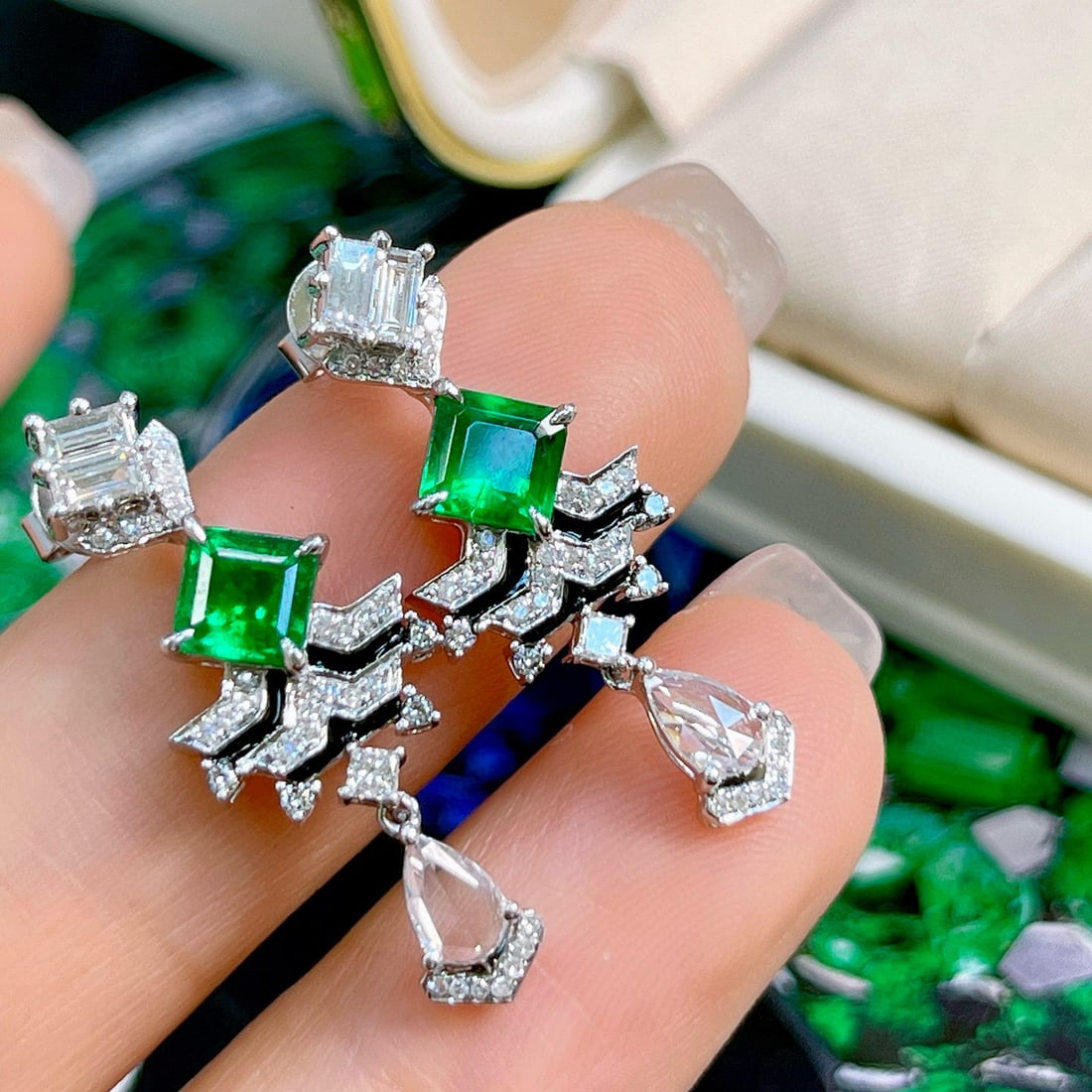 14k Gold 1.8 Ctw Vivid Green Natural Emerald & Diamond Earrings - 4