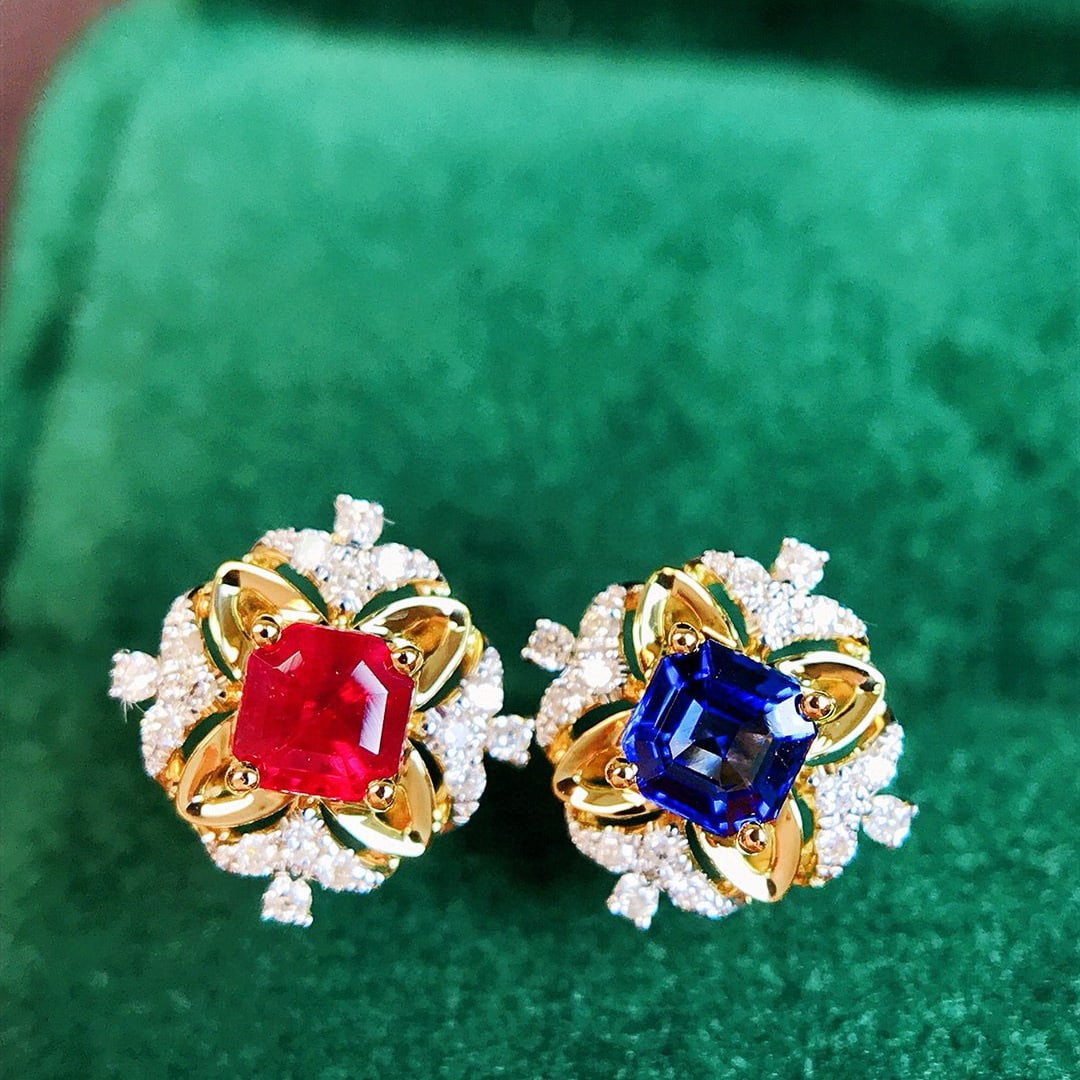 14k Gold 0.70 Ctw Natural Ruby & Sapphire & Diamond Earrings: Ref:230973098 // gold content:14k gold // main gemstone:ruby & sapphire // shape:octagonal // carat weight:0. 60ct // color:red & blue // treatment:natural // // adjacent gemstone 2 : diamond //