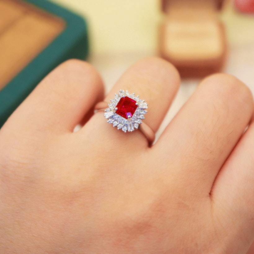 14k Gold 1.56 Ctw Natural Ruby & Diamond Ring - 5