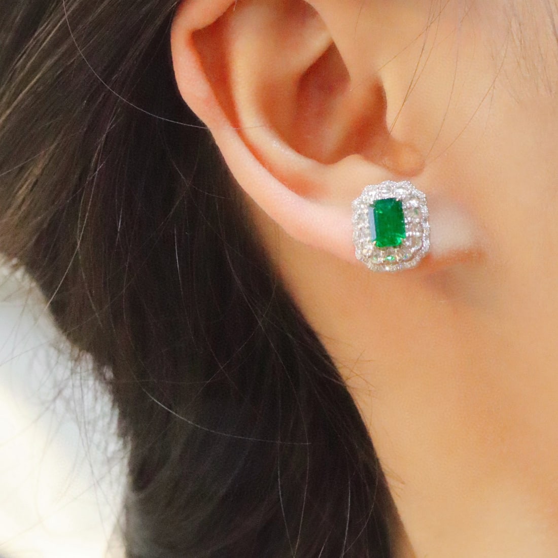 14k Gold 2.73 Ctw Vivid Green Natural Emerald & Diamond Earrings - 6