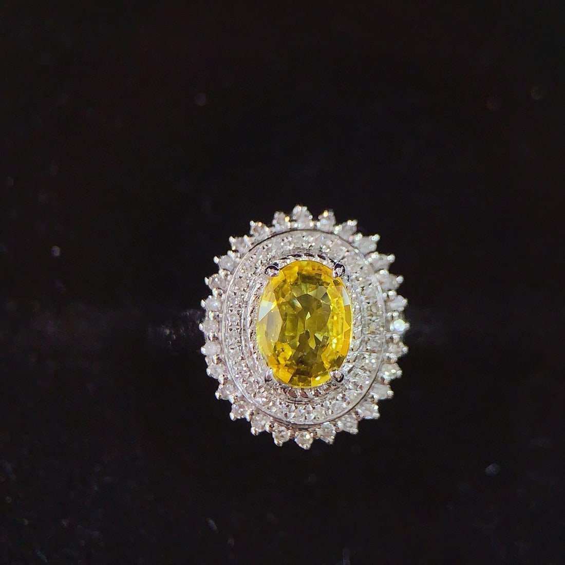 14k Gold 1.74 Ctw Natural Sapphire & Diamond Ring: Ref:230973126 // gold content:14k gold // ring size:7. 25us // // main gemstone:sapphire // shape:oval // carat weight:0. 9ct // color:yellow // treatment:natural // // adjacent gemstone 2 :