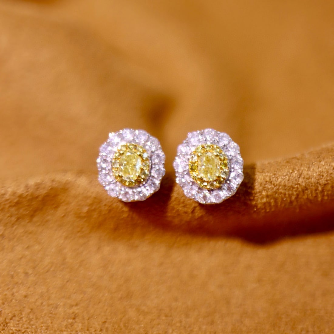 14k Gold 0.67 Ctw Natural Yellow Diamond & Diamond Earrings: Ref:230973152 // gold content:14k gold // main gemstone:yellow diamond // shape:oval // carat weight:0. 20ct // color:yellow // treatment:natural // // adjacent gemstone 2 : diamond // shape:round