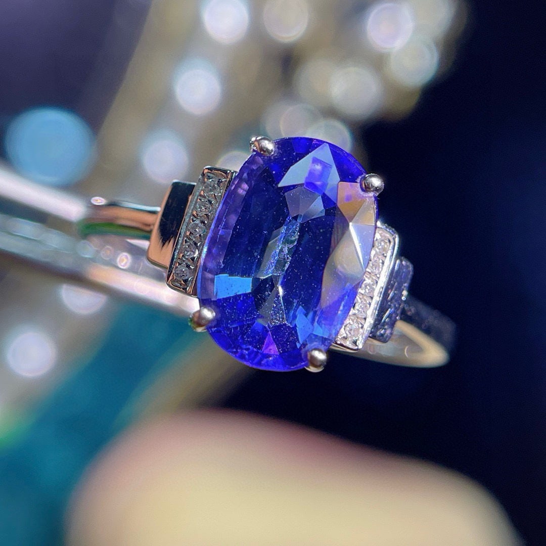 14k Gold 2.5 Ct Natural Tanzanite & Diamond Ring - 2