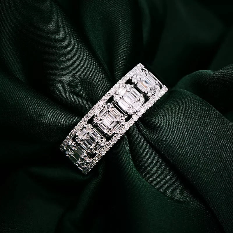 14k Gold 0.5 Ct Natural H Diamond Ring: Ref:230973185 // gold content:14k gold // ring size:7. 25us // // main gemstone:diamond // shape:multiply // carat weight:0. 5ct // clarity grade:vs-si // color:h // treatment:natural // Condition: N