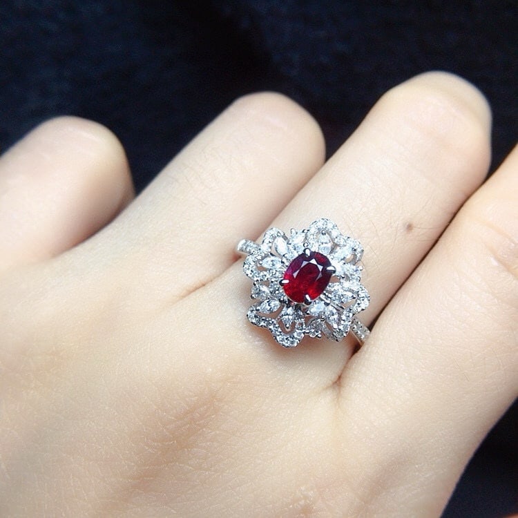 14k Gold 1.50 Ctw Natural Ruby & Diamond Ring - 5