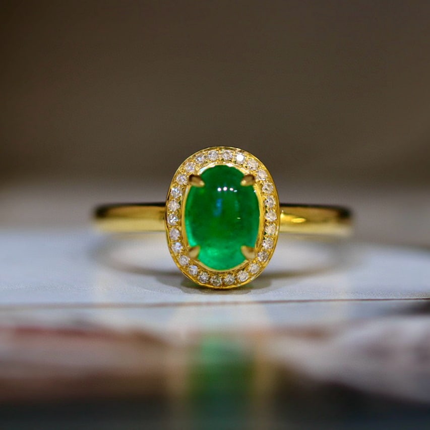 14k Gold 1.05 Ct Vivid Green Natural Emerald & Diamond Ring: Ref:230973253 // gold content:14k gold // ring size:7. 25us // // main gemstone:emerald // shape:oval // carat weight:1. 05ct // color:vivid green // treatment:natural // // adjacent gemstone 2 :