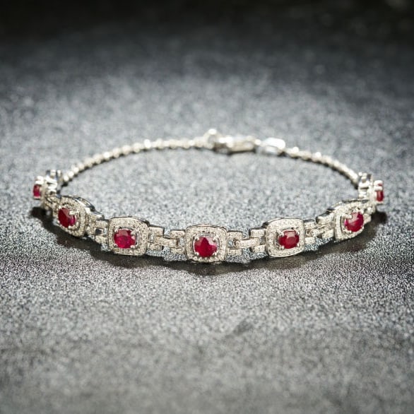 14k Gold 2.18 Ctw Natural Ruby & Diamond Bracelet: Ref:230974030 // gold content:14k gold // main gemstone:ruby // shape:oval // carat weight:1. 68ct // color:pigeonblood red // treatment:natural // // adjacent gemstone 2 : diamond // shape:round