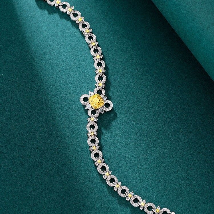 14k Gold 3.53 Ctw Natural Yellow Diamond & Diamond Bracelet: Ref:230974035 // gold content:14k gold // main gemstone:yellow diamond // shape:cushion // carat weight:1. 01ct // color:yellow // treatment:natural // // adjacent gemstone 2 : diamond // shape:multip