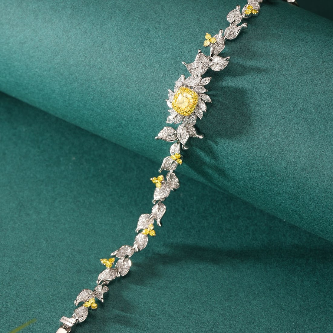 14k Gold 4.20 Ctw Natural Yellow Diamond & Diamond Bracelet - 2