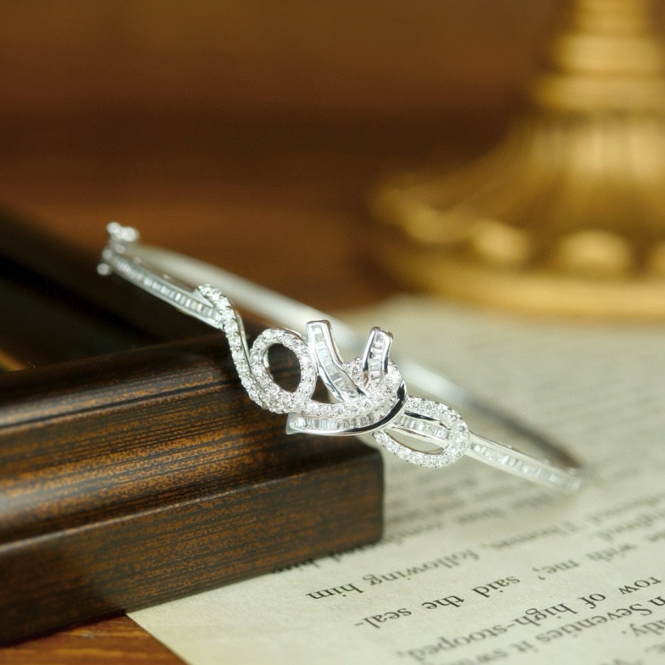 14k Gold 1.1 Ct Natural H Diamond Bangle - 2