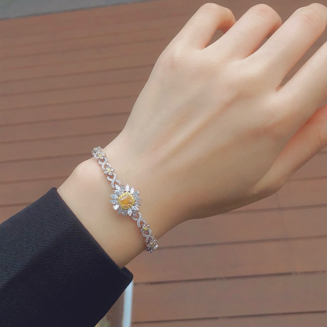 14k Gold 4.12 Ctw Natural Yellow Diamond & Diamond Bracelet - 3