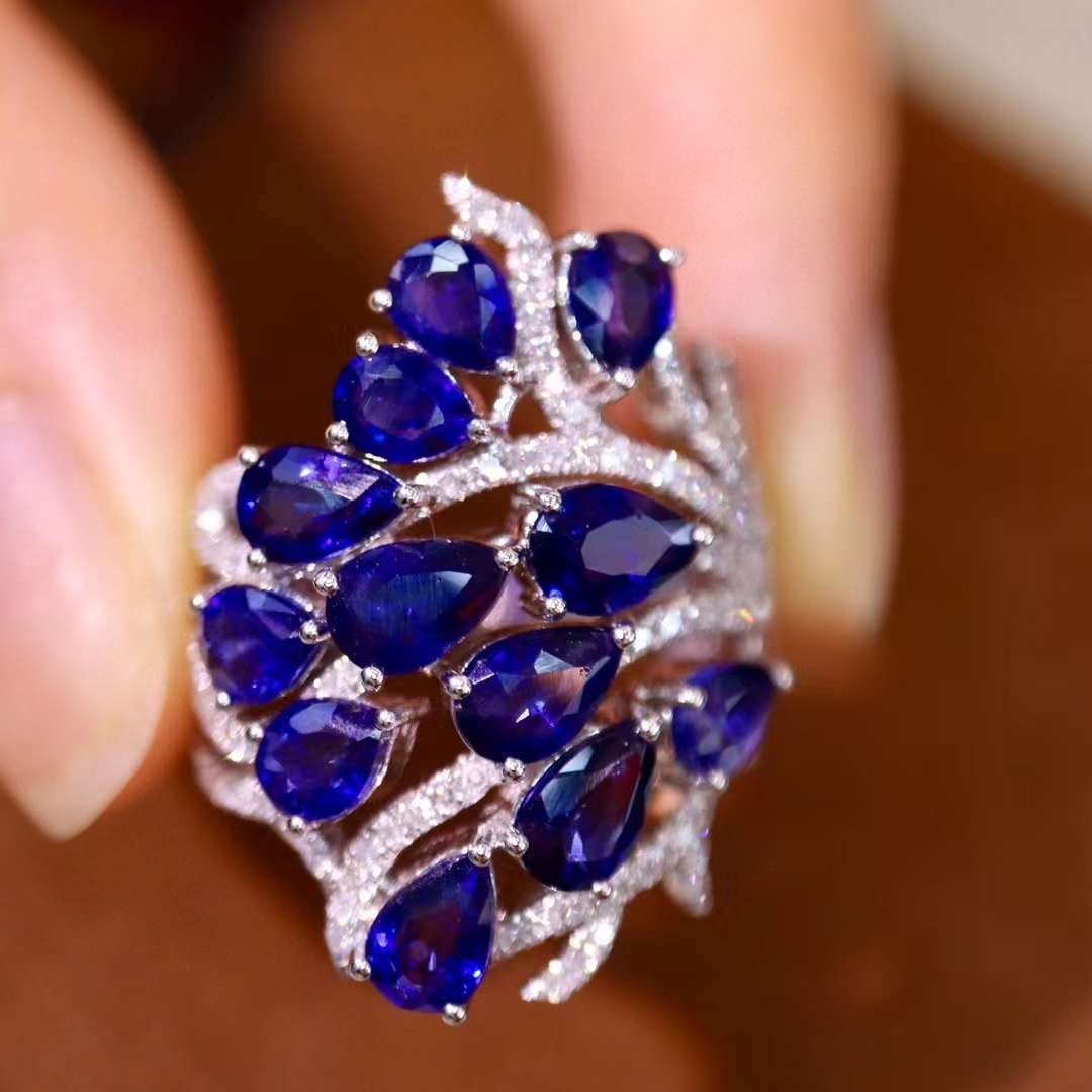 14k Gold 7.46 Ctw Natural Sapphire & Diamond Ring: Ref:230974095 // gold content:14k gold // ring size:7. 25us // // main gemstone:sapphire // shape:pear // carat weight:6. 76ct // color:blue // treatment:natural // // adjacent gemstone 2 :