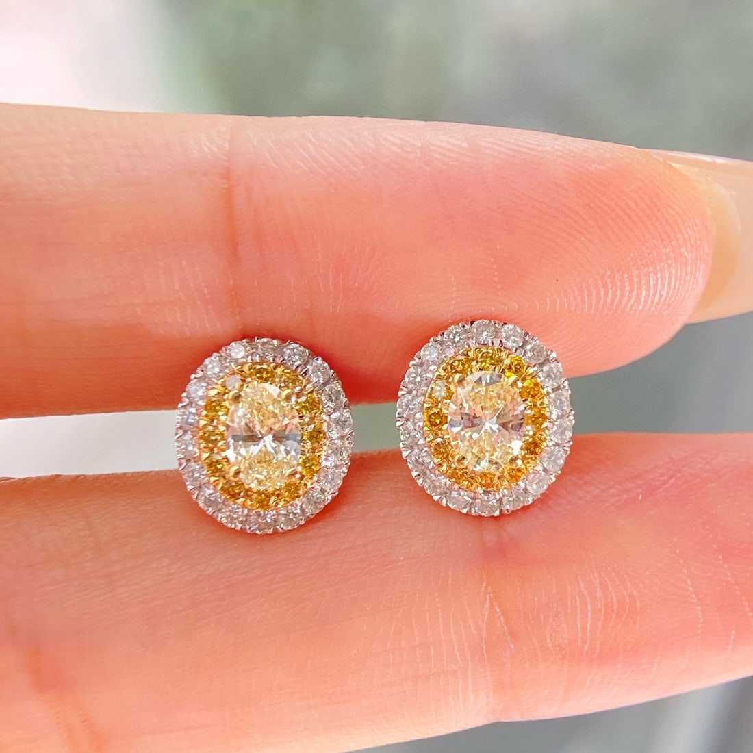 14k Gold 1.10 Ctw Natural Yellow Diamond & Diamond Earrings: Ref:230974122 // gold content:14k gold // main gemstone:yellow diamond // shape:oval // carat weight:0. 60ct // color:yellow // treatment:natural // // adjacent gemstone 2 : diamond // shape:round