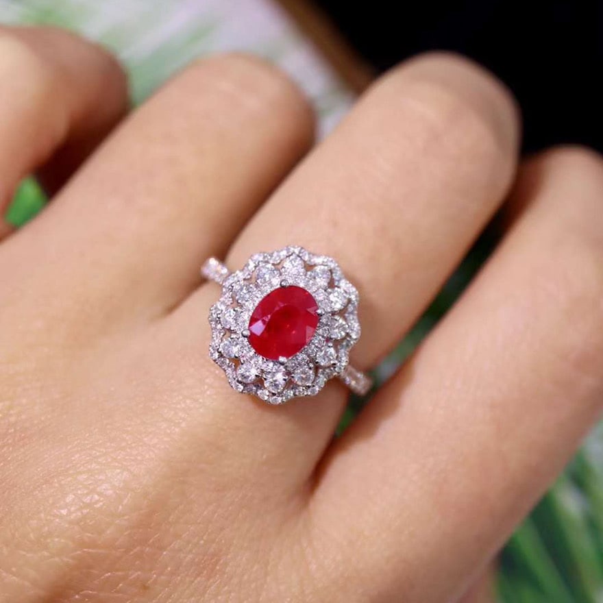 14k Gold 2.10 Ctw Natural Ruby & Diamond Ring - 3