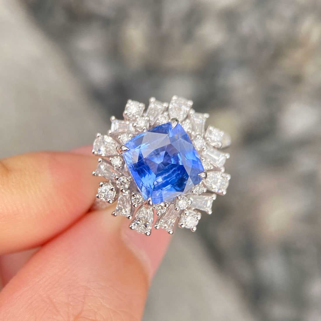 14k Gold 3.44 Ctw Natural Sapphire & Diamond Ring: Ref:230974155 // gold content:14k gold // ring size:7. 25us // // main gemstone:sapphire // shape:cushion // carat weight:2. 51ct // color:blue // treatment:natural // // adjacent gemstone 2 :
